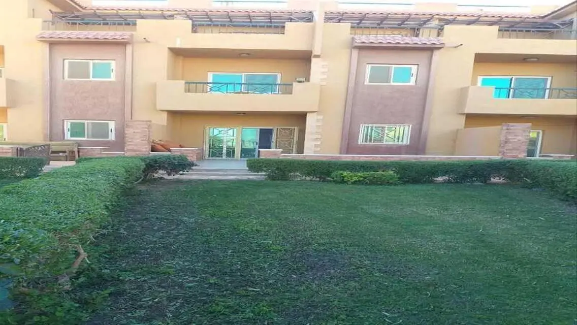 فيلات في أورلاندو، العين السخنة