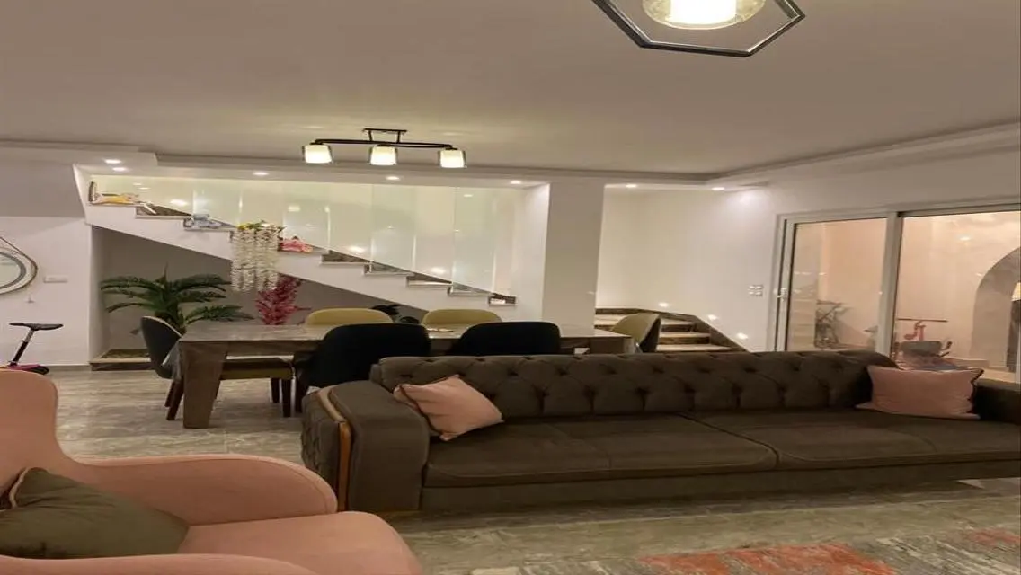 فيلا مميزه للبيع في باروس ماونتن فيو الساحل      .