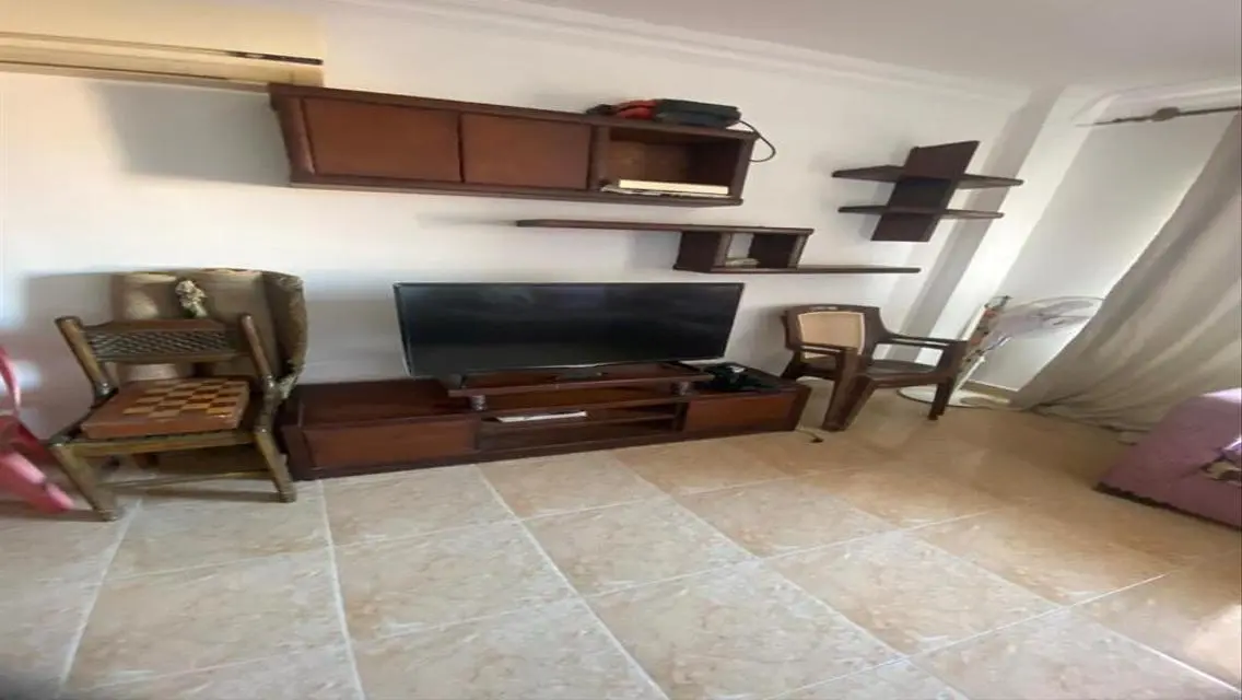 شاليه مميز للبيع فى قريه امباير السخنه بسعر مميز.