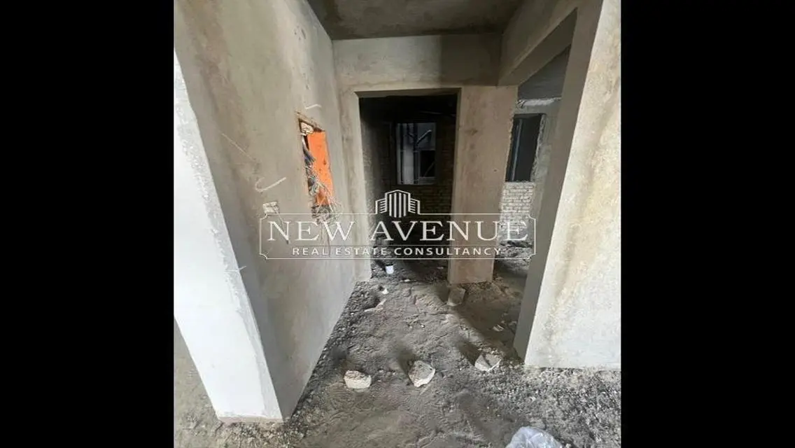 Luxury Apartment for Sale with Spacious Garden