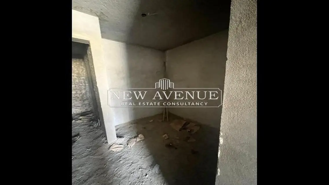 Luxury Apartment for Sale with Spacious Garden