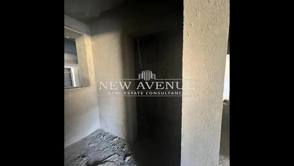 Luxury Apartment for Sale with Spacious Garden