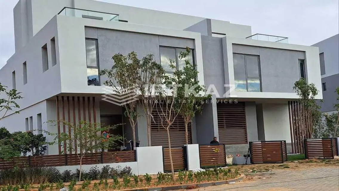 resale twin house250m Ready To Move-prime location