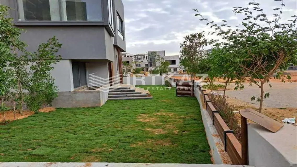 resale twin house250m Ready To Move-prime location