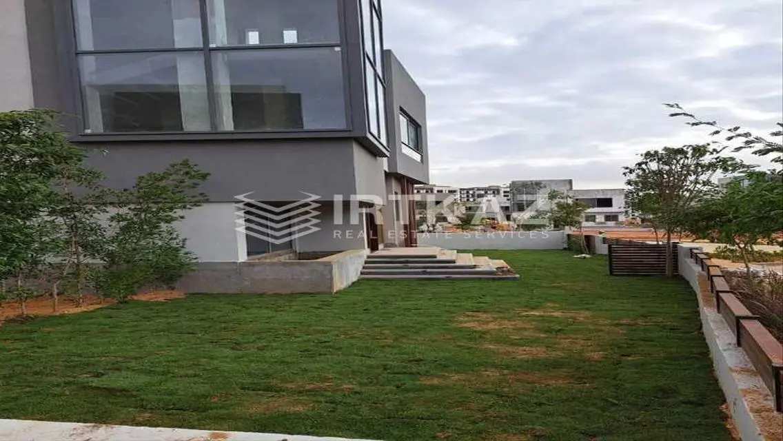 resale twin house250m Ready To Move-prime location