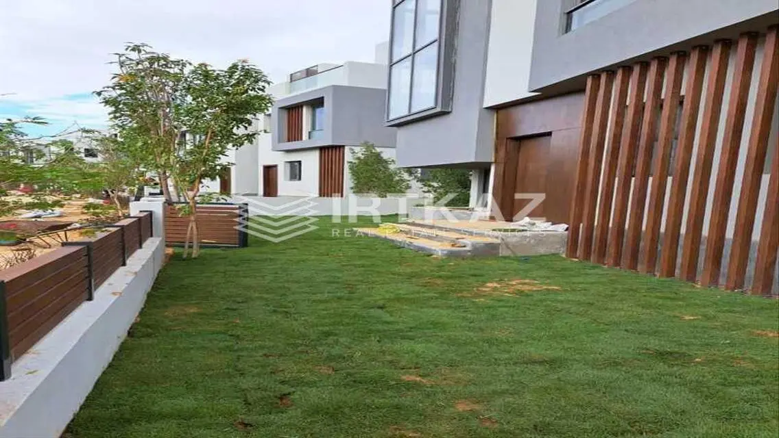 resale twin house250m Ready To Move-prime location