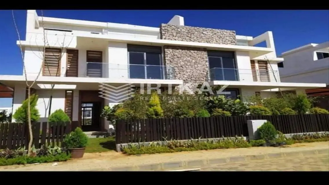 resale twin house250m Ready To Move-prime location
