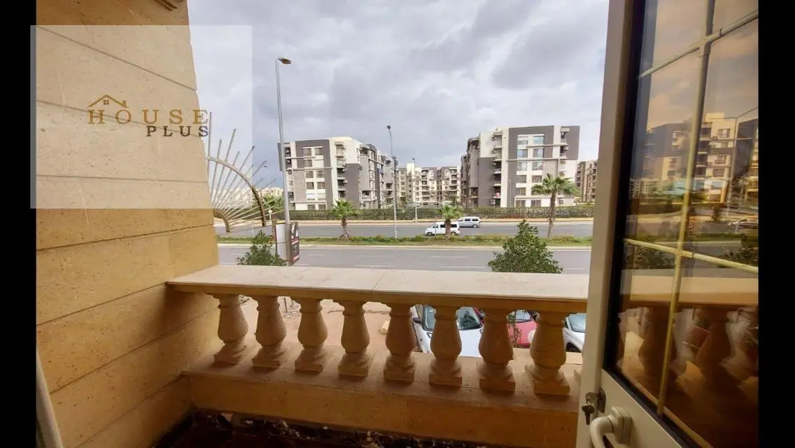 للبيع فيو مميز مفروشه بالكامل+تكيفات