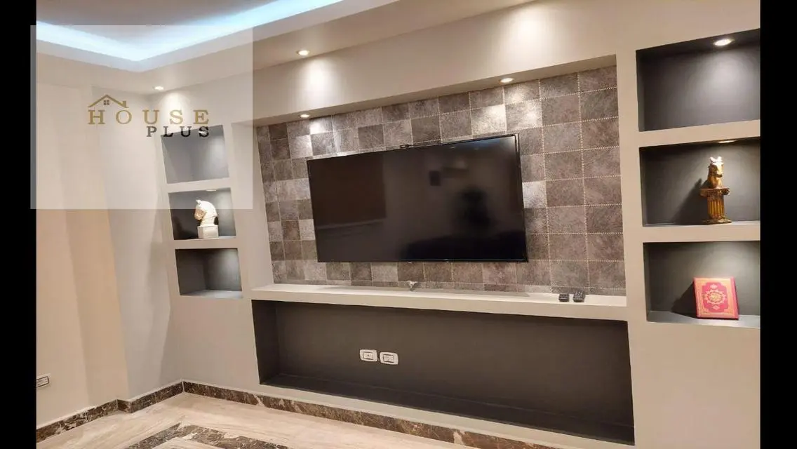 للبيع فيو مميز مفروشه بالكامل+تكيفات