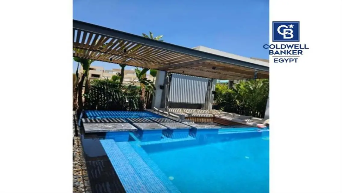 twin house in Palm Extension (the crown)