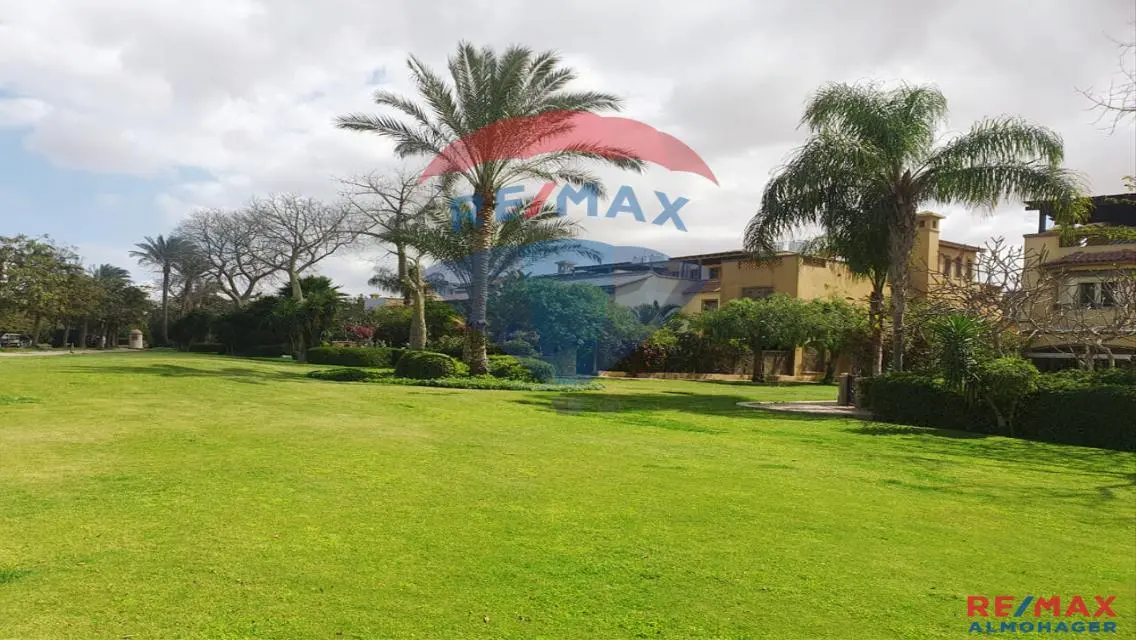 Luxury Villa for Sale with Spacious Features
