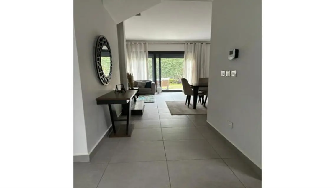 Luxury 3-Bedroom Apartment with Private Garden