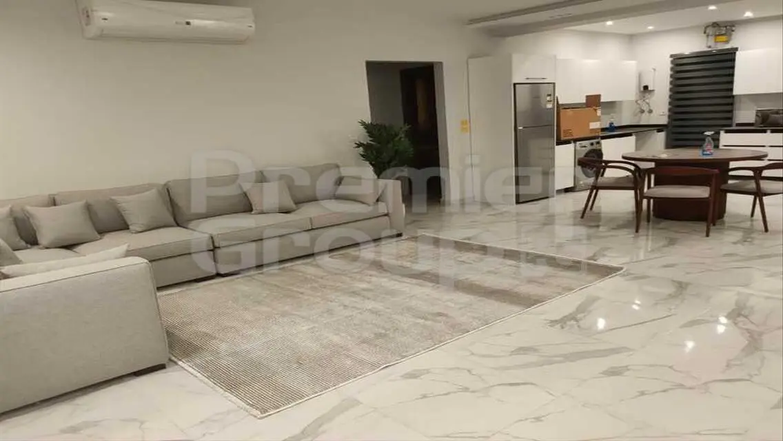 شقة فاخرة للإيجار في موقع متميز