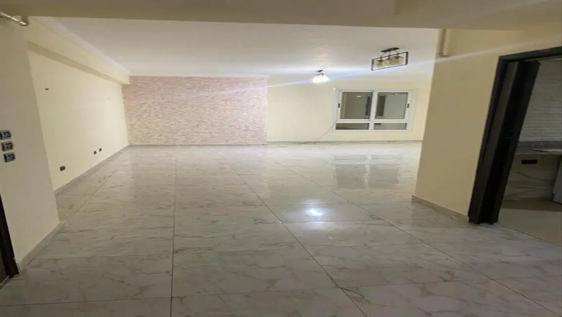 ارخص دوبلكس مطبخ و تكيفات فى كمبوند الدبلوماسيين