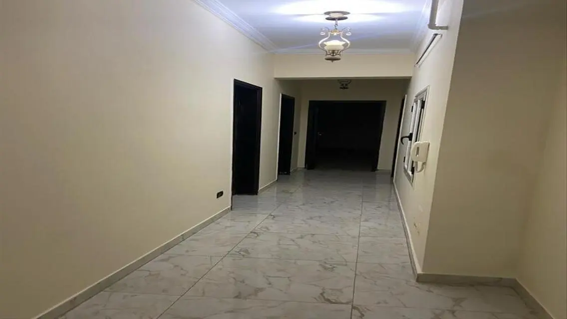 ارخص دوبلكس مطبخ و تكيفات فى كمبوند الدبلوماسيين