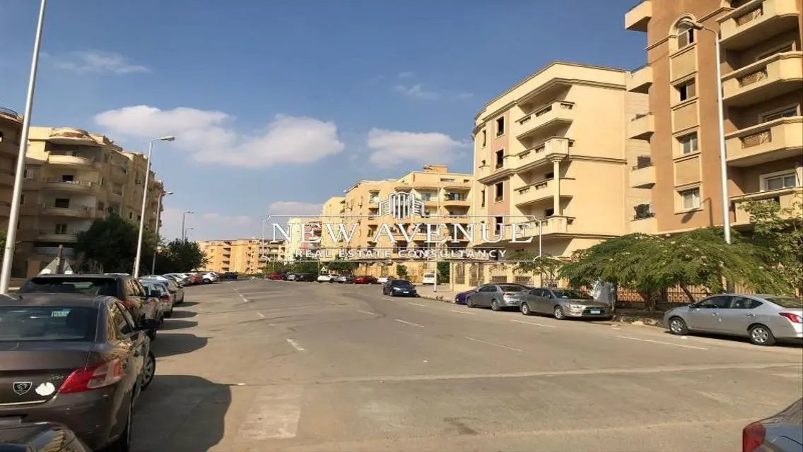 شقة رائعة 225 متر بتجهيزات ممتازة للبيع