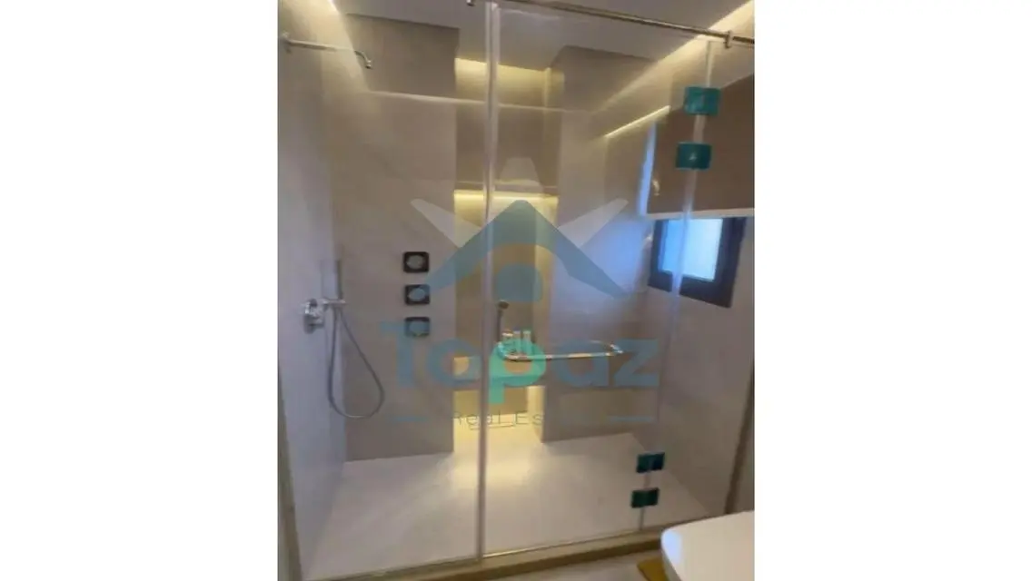 Furnished apartment for rent Westown Beverly Hills