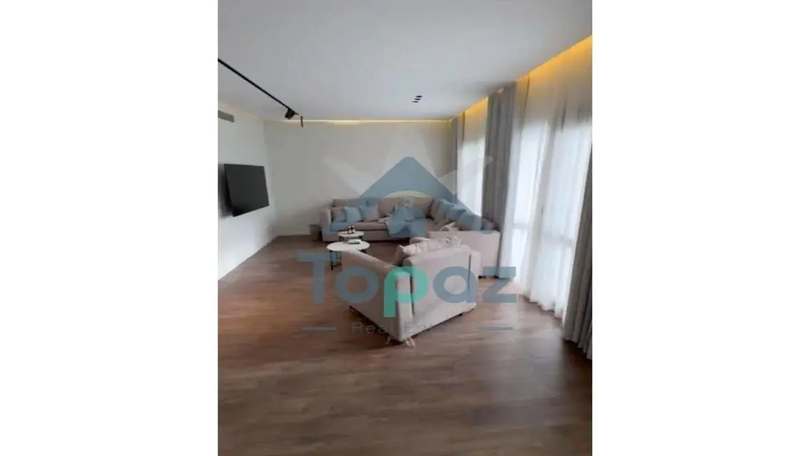 Furnished apartment for rent Westown Beverly Hills