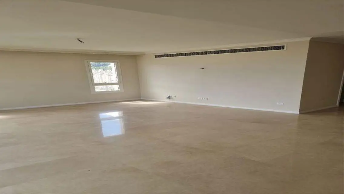 Luxurious Villa for Sale with Spacious Living Areas