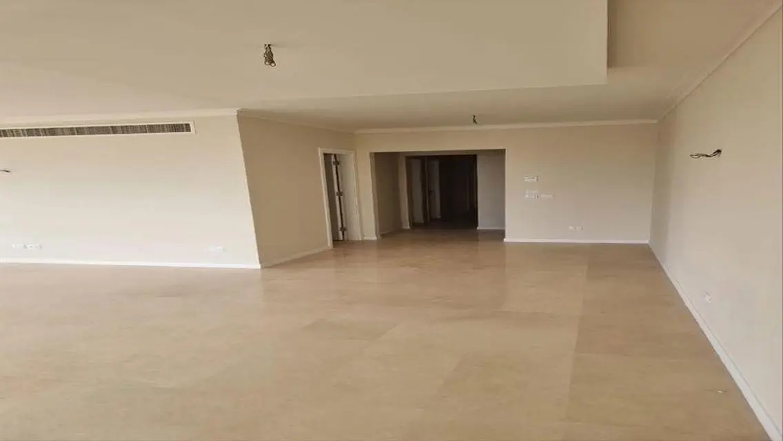 Luxurious Villa for Sale with Spacious Living Areas