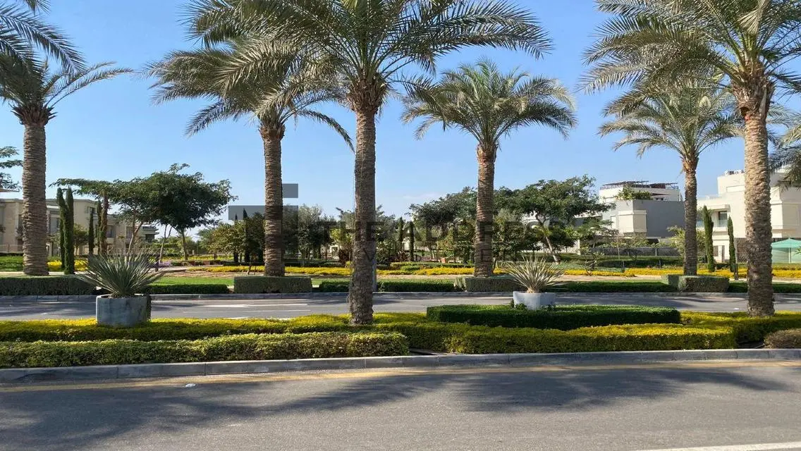 شقة فاخرة للبيع بإطلالة ساحرة
