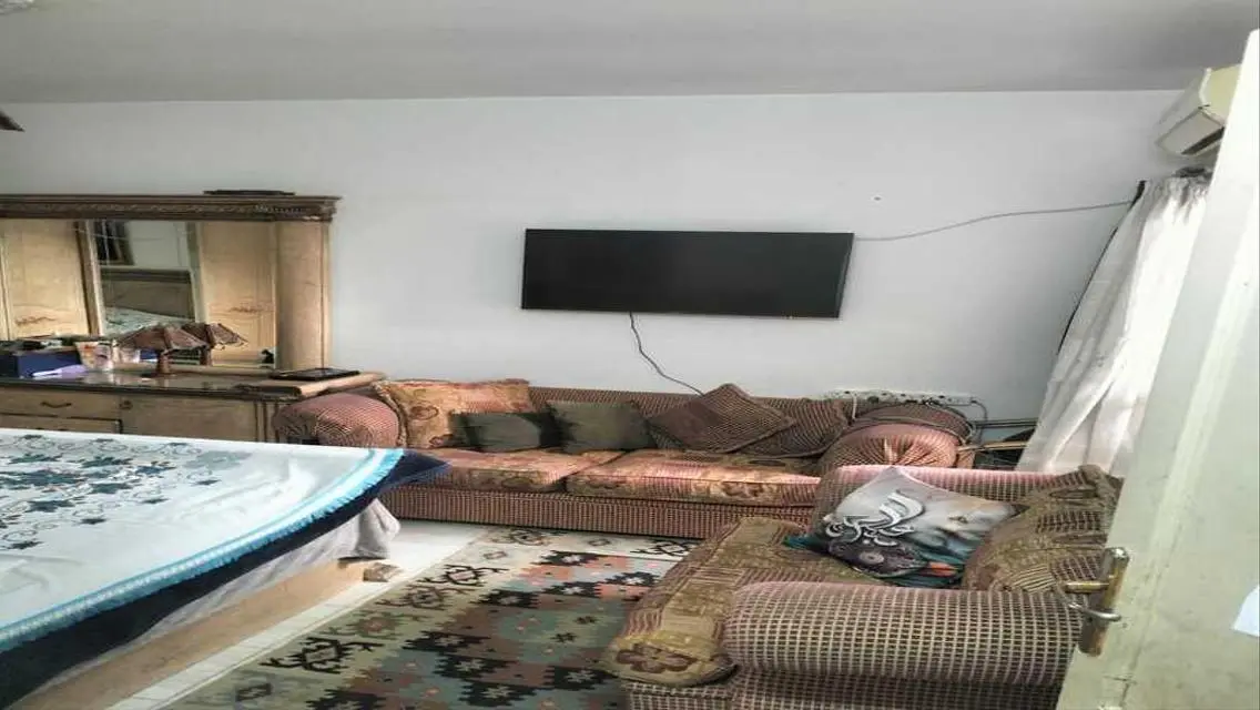 شقة فاخرة للبيع بسعر مغري في قلب المدينة