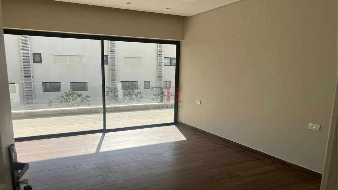 Apartment first use with kitchen &amp; Acs for rent