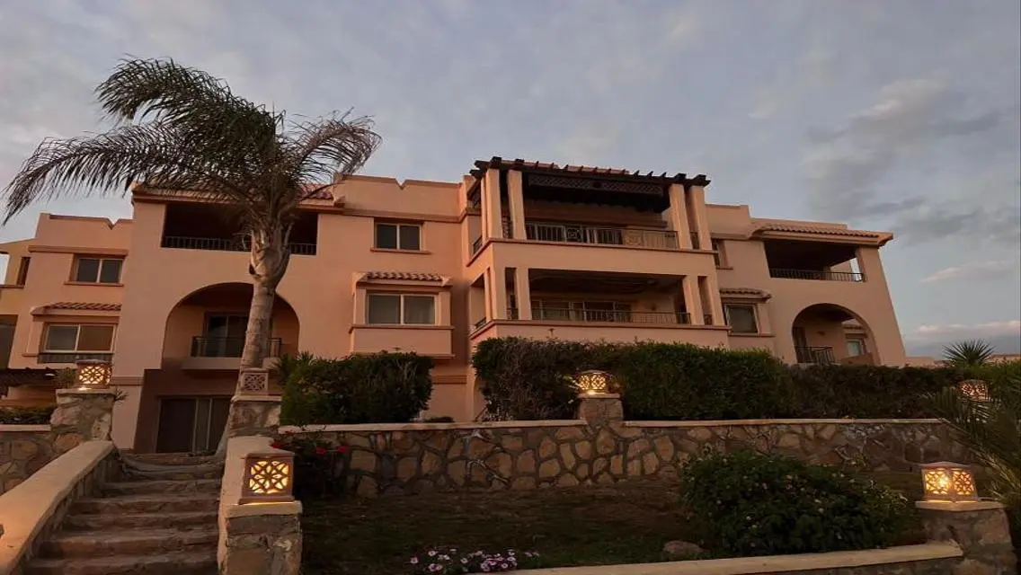 شاليه55 م للبيع متشطب بالفرش فوري ع حمام سباحة قسط