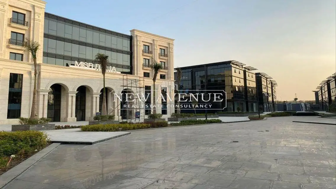 مكتب حديث بمرافق متميزة للبيع