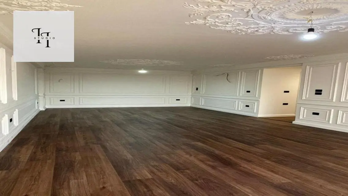 Apartment for rent semi furnished in Azad Compound