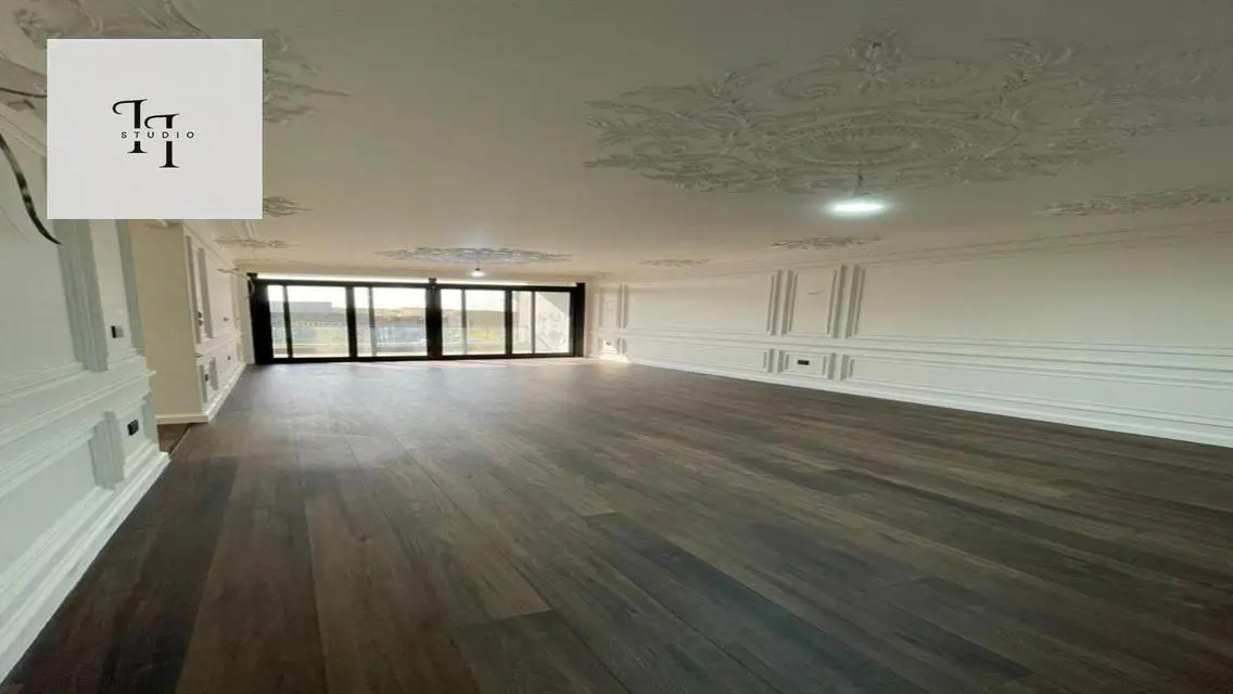 Apartment for rent semi furnished in Azad Compound