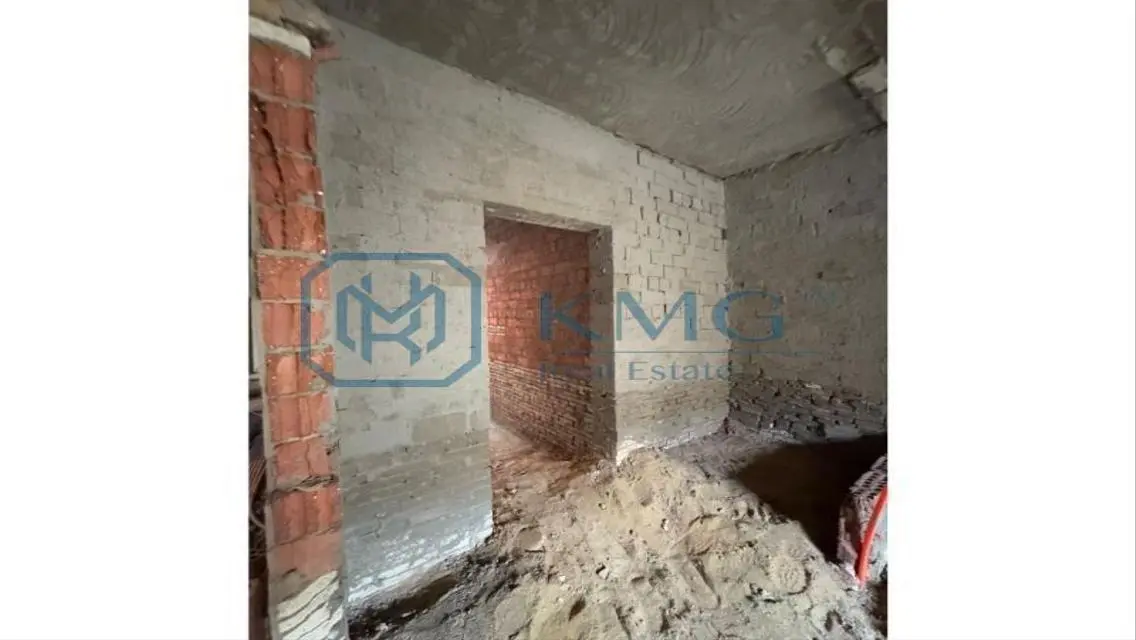 Stunning 3-Room Apartment for Sale with Balcony and Dressing Room