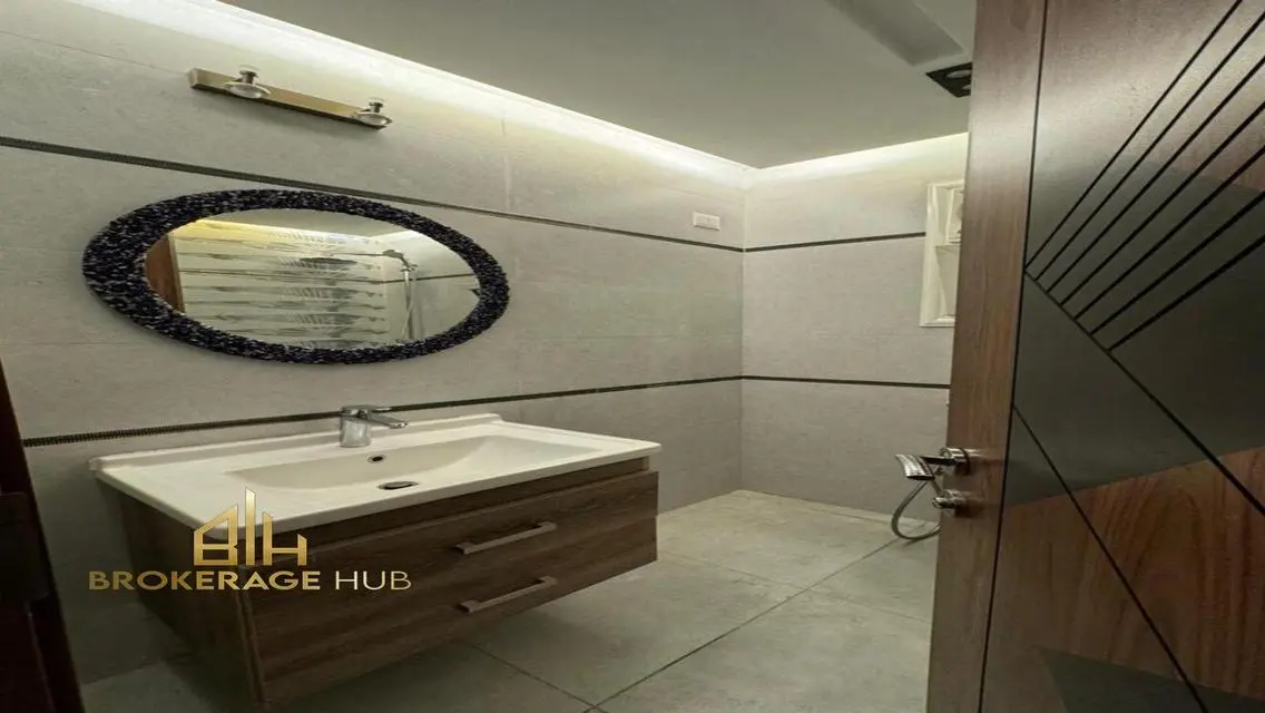 Luxury 3-Bedroom Apartment with Stunning View