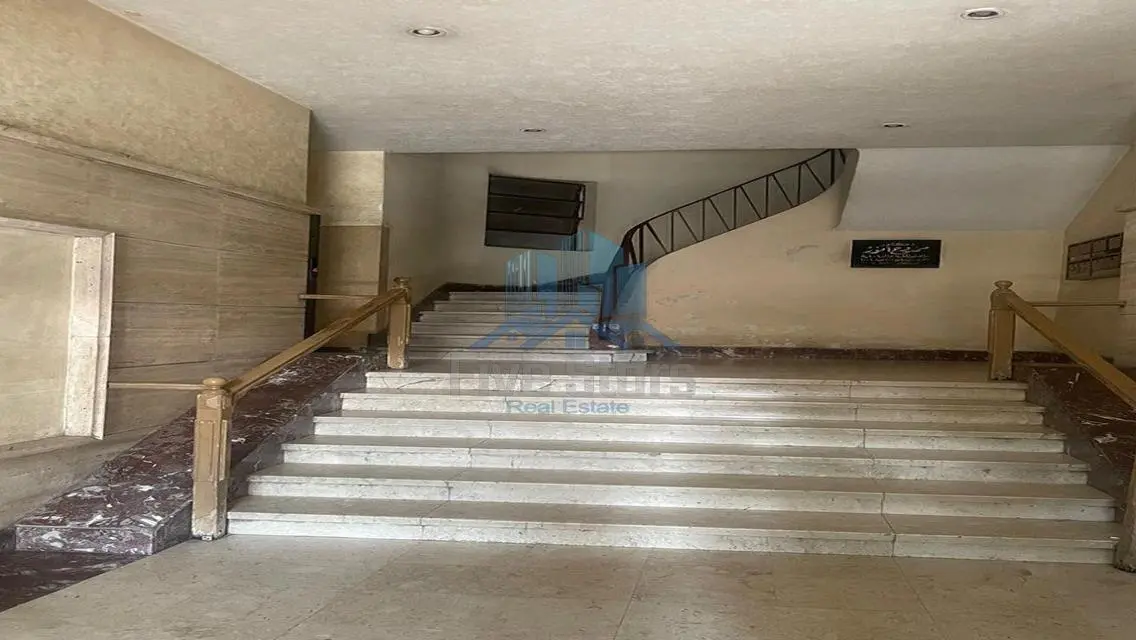 فرصة ذهبية! عمارة فاخرة في قلب الزمالك مع 6 محلات