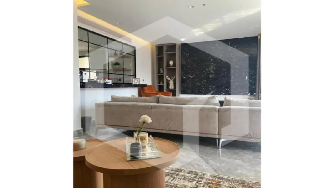Lowest Price – Penthouse Finished in Courtyard    