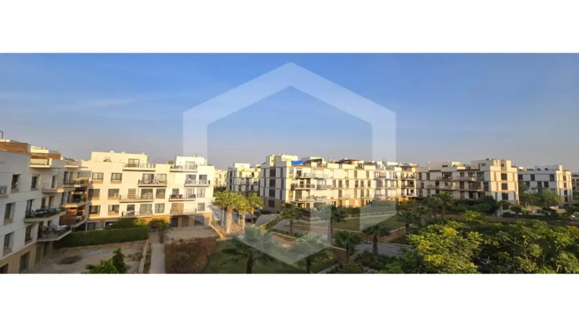 Lowest Price – Penthouse Finished in Courtyard    