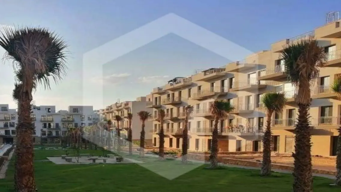 Lowest Price – Penthouse Finished in Courtyard    