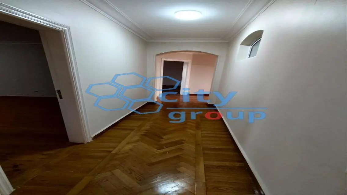 Spacious Apartment for Sale in City - 350 sqm