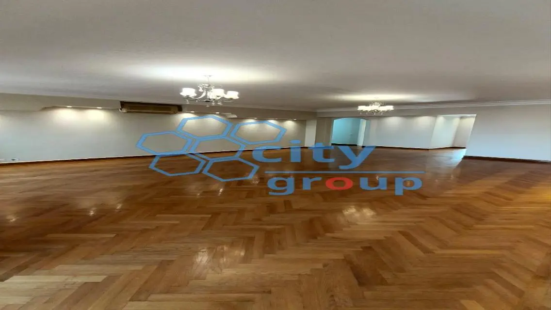 Spacious Apartment for Sale in City - 350 sqm