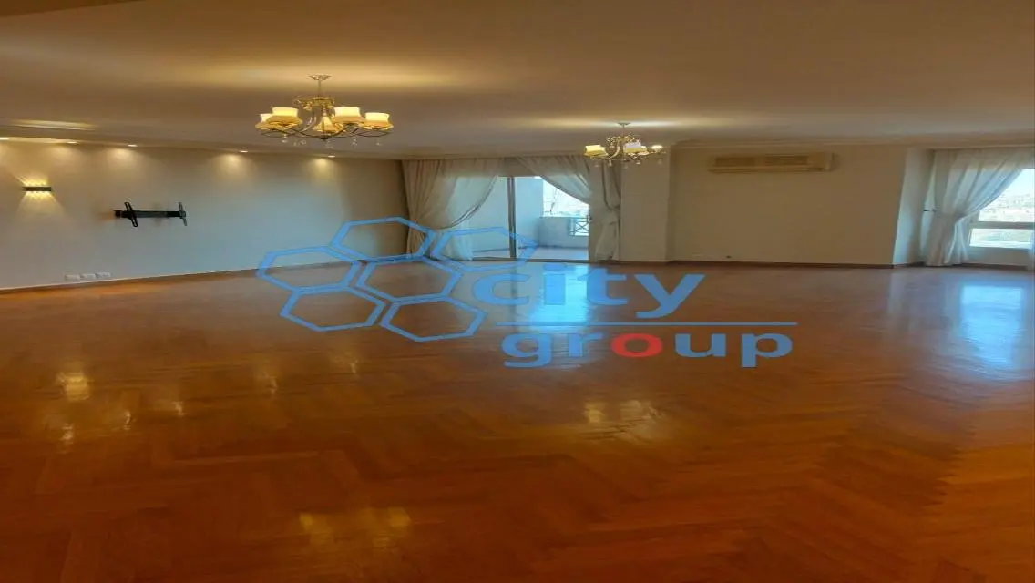 Spacious Apartment for Sale in City - 350 sqm