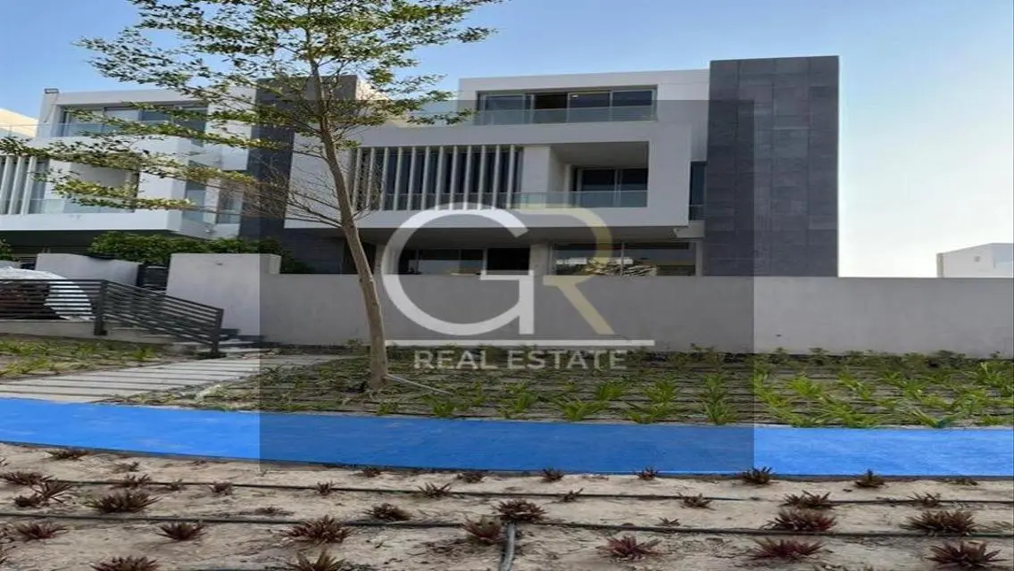 For Sale Town house in Joulz October Ready To Move