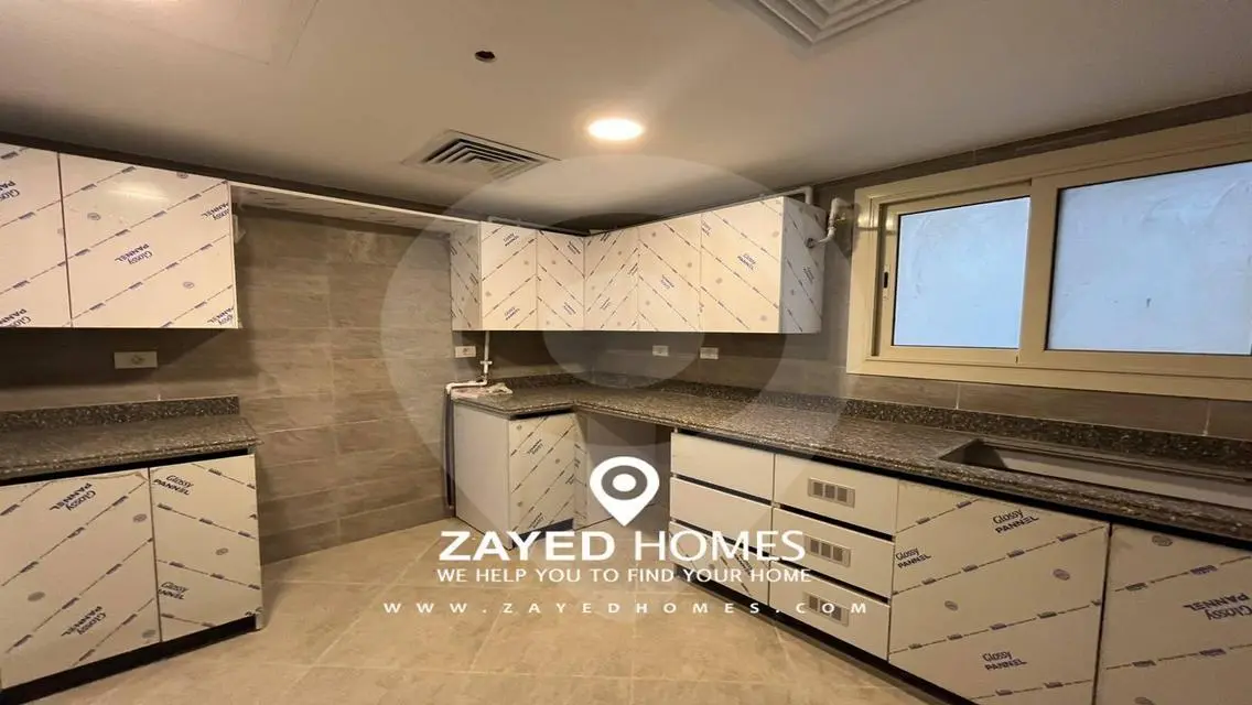 Luxury Apartment by the Lake with Full Amenities