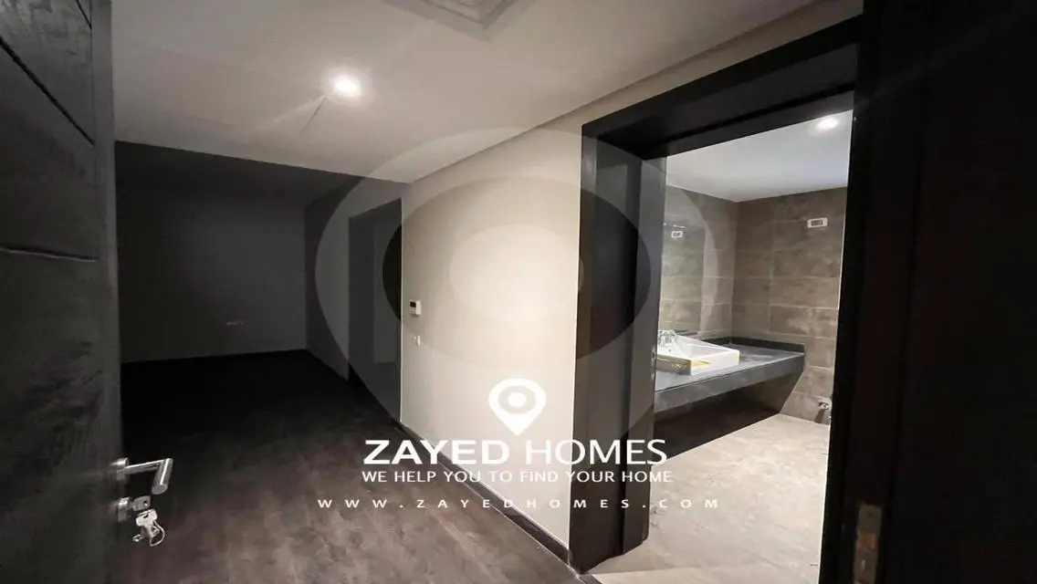 Luxury Apartment by the Lake with Full Amenities
