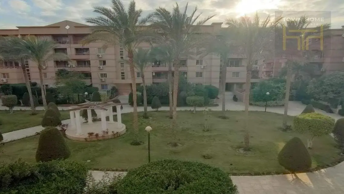 شقة فاخرة للإيجار في موقع متميز
