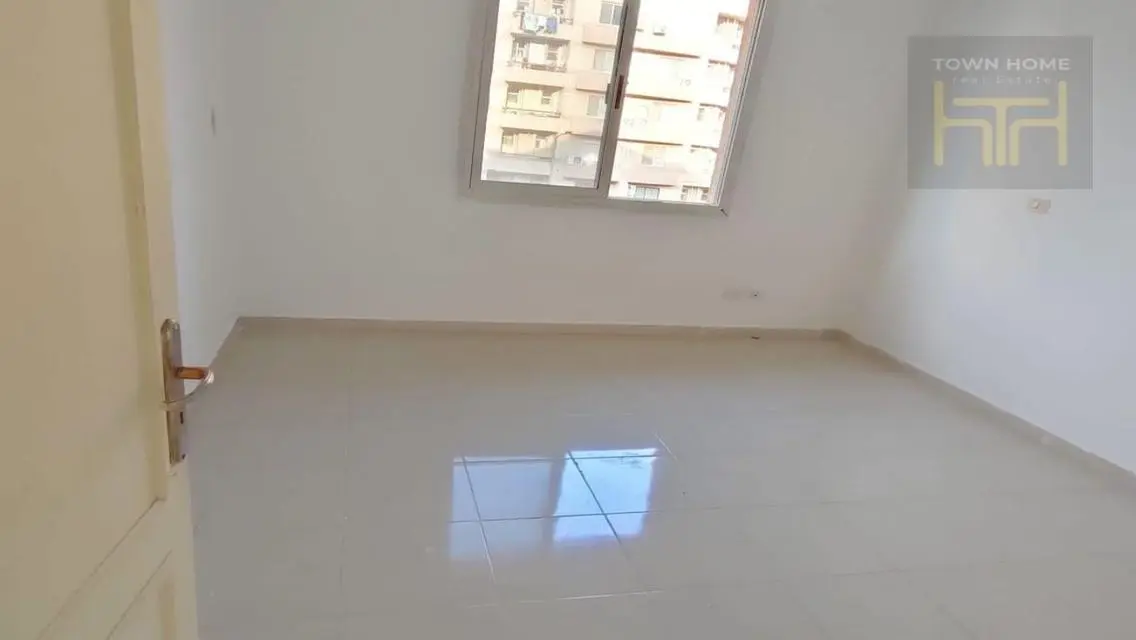 شقة فاخرة للإيجار في موقع متميز