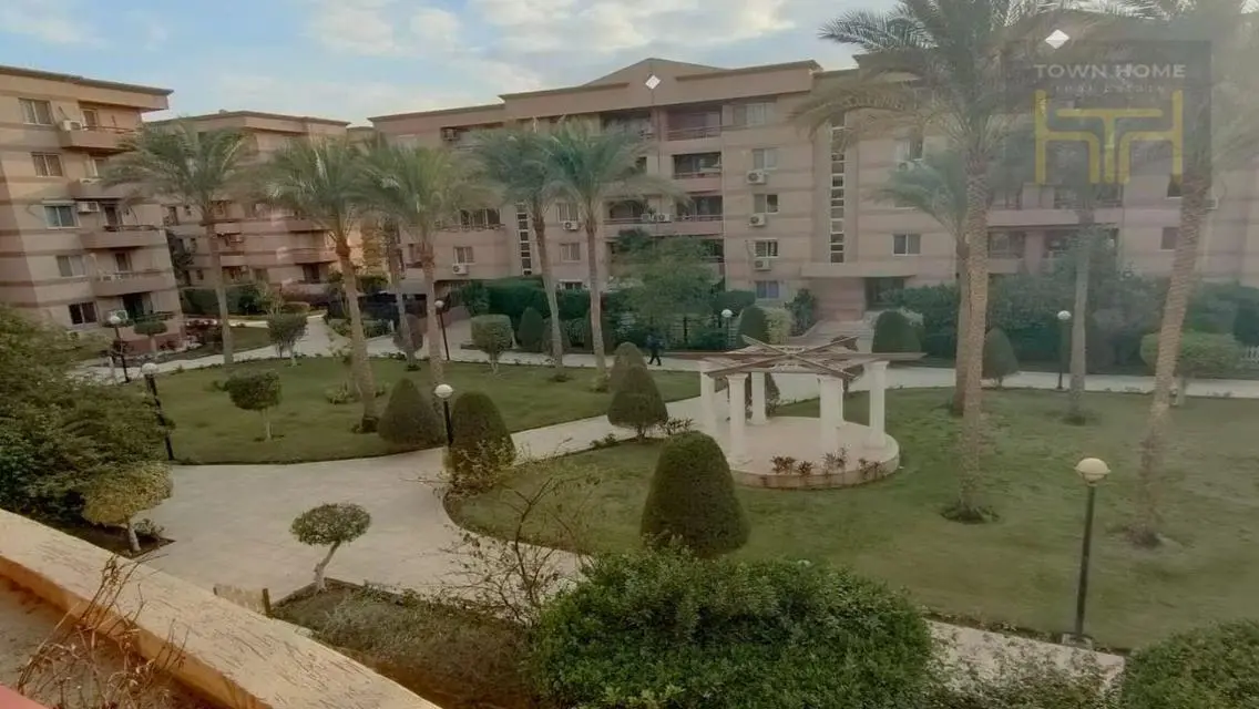 شقة فاخرة للإيجار في موقع متميز