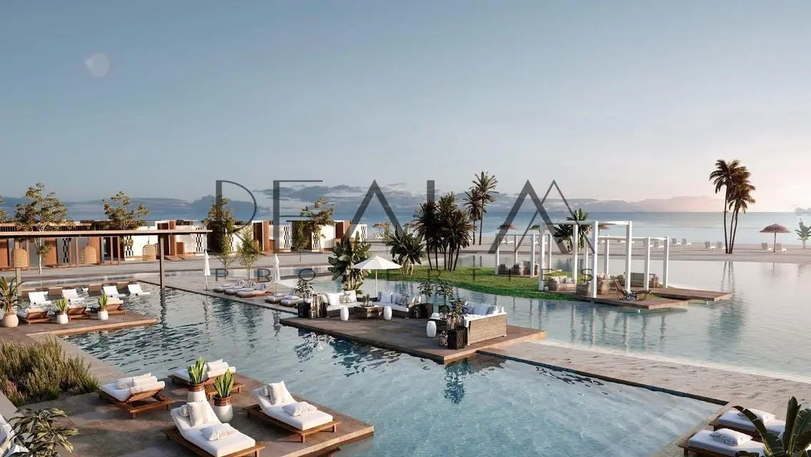 Luxury Villa for Sale with Lake and Landmark Views