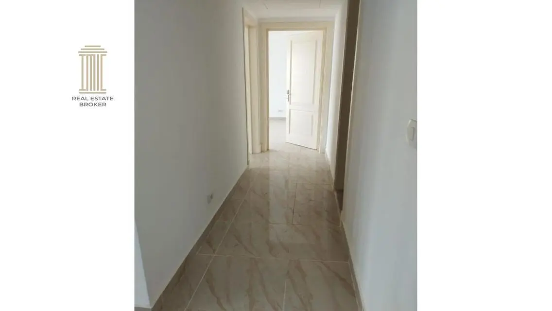 Residential Unit 100 sqm with Balcony and Security Guard