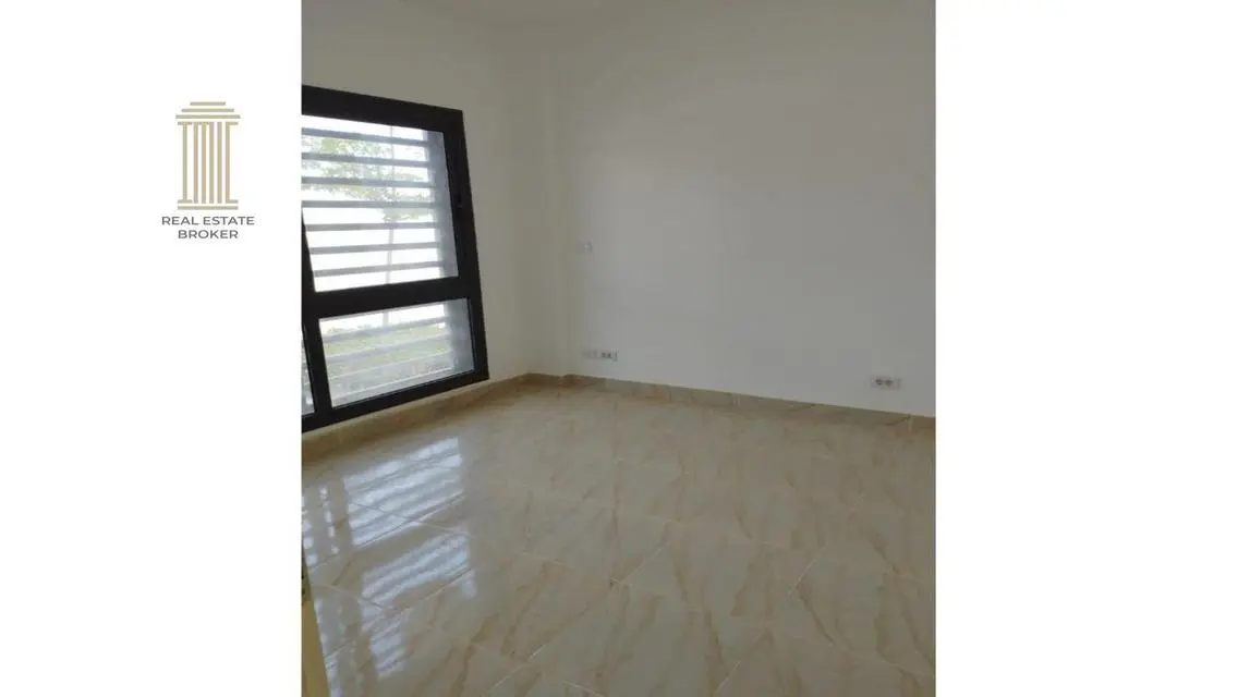 Residential Unit 100 sqm with Balcony and Security Guard