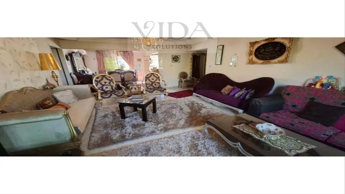 شقة متشطبة بالكامل في المتميز سيتي جاهزة للسكن   .